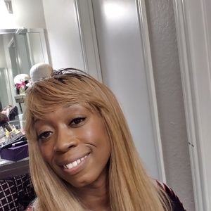 Meet your Posher, Albertha